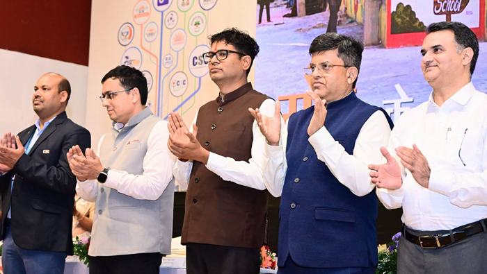 Chhattisgarh Finance Minister attends Common Service Centre